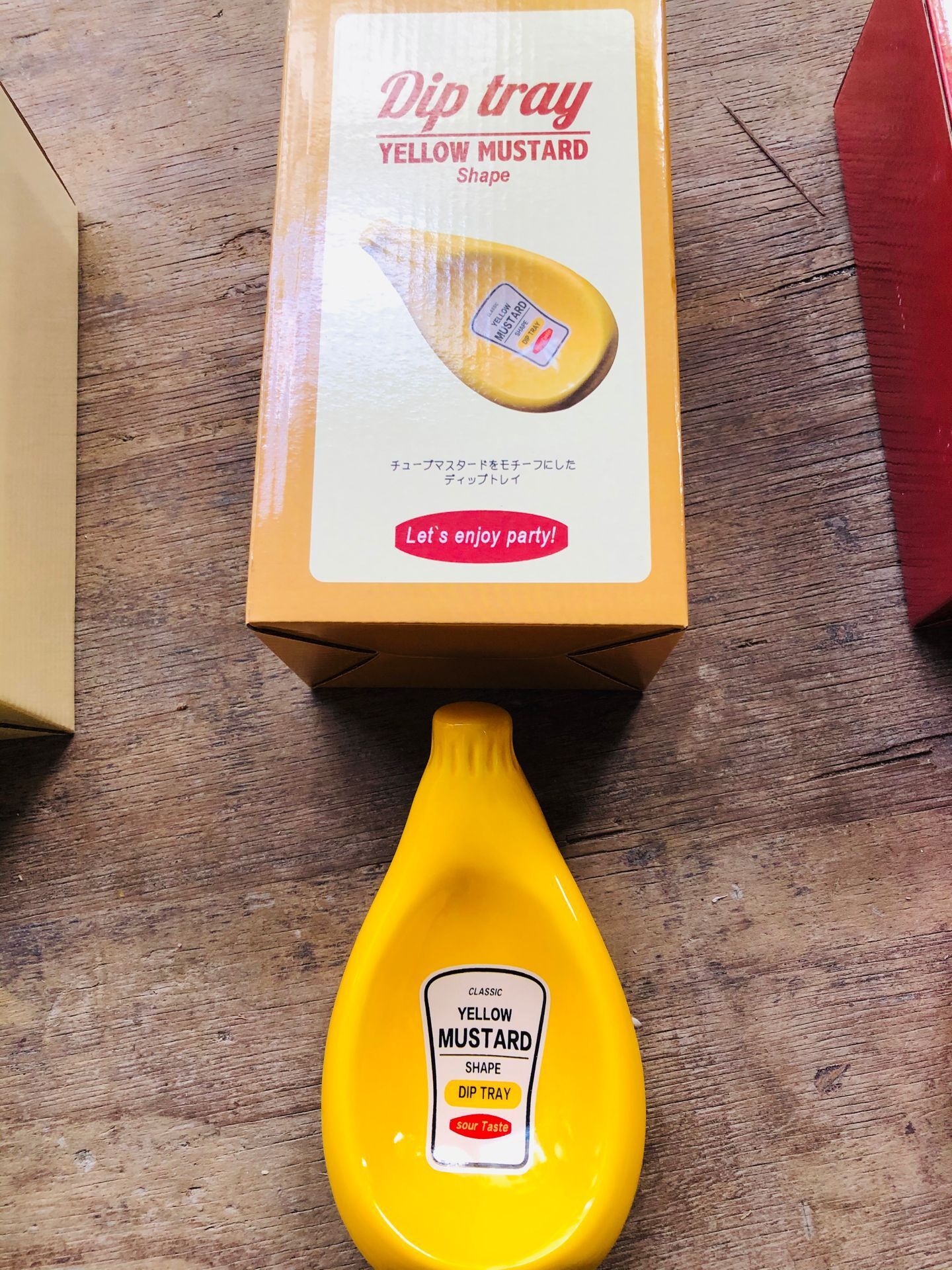 Plate Ceramic Extruded Tomato Sauce Bottle Shape Soy Sauce Dish Mustard Dish Dish Plate Dinner Plates Ceramic plate: 2 L