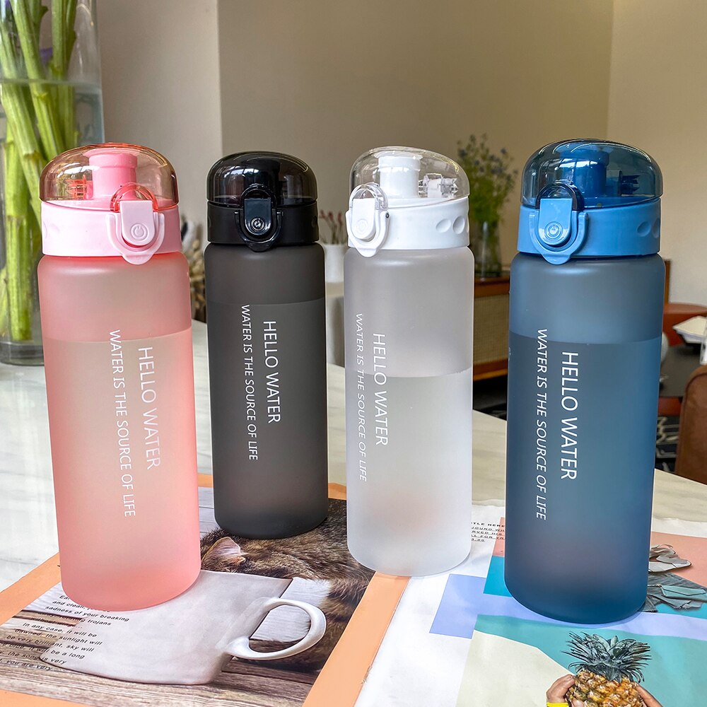780ml plast sport vattenflaska stor kapacitet utomhus matt vatten kopp män kvinnor barn student protable flaska för vatten