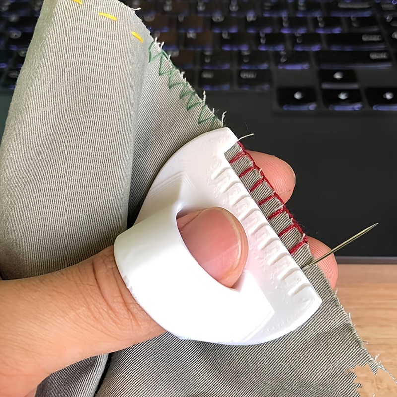 Outil de couture imprimé en 3D Easy-Grip pour débutants et personnes âgées – Aide à la couture manuelle en plastique d'espacement de 4 mm, empêche les points de saut: M / Gris clair