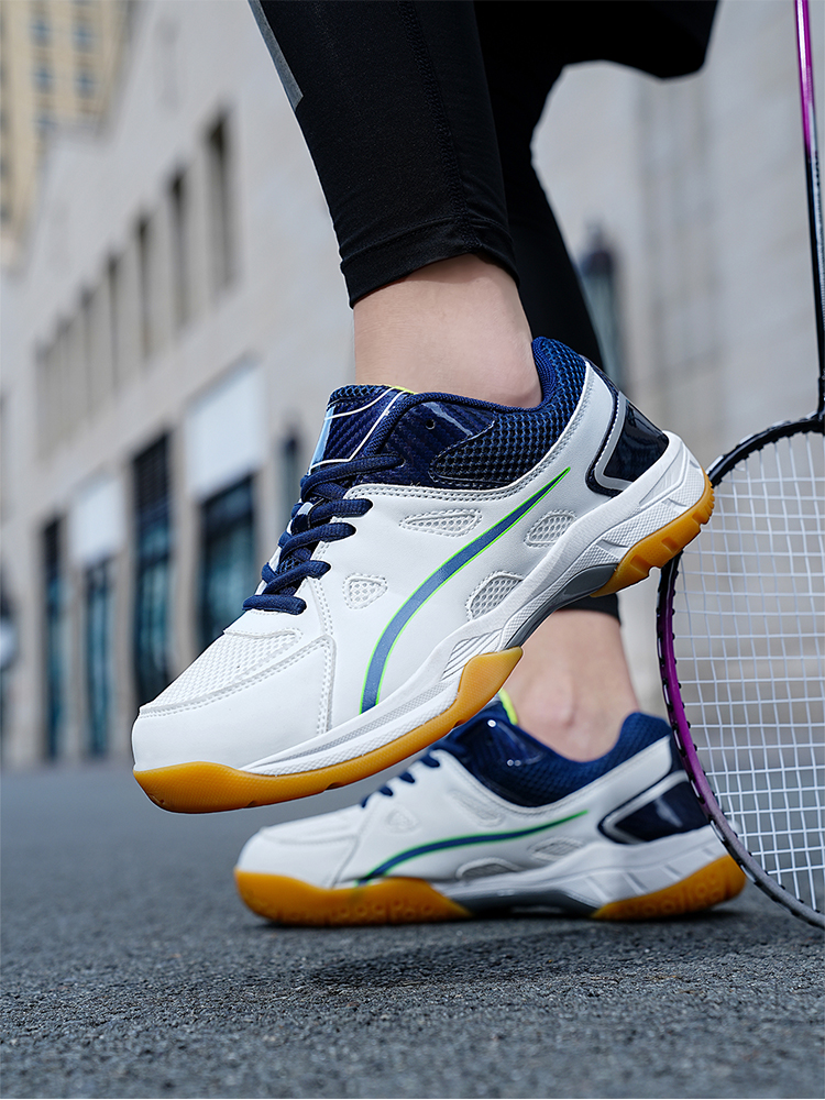 Badmintonschoenen Professionele tafeltennissportschoenen voor heren en dames mesh ademende knop Telescopische schoenveters Rubber antislip
