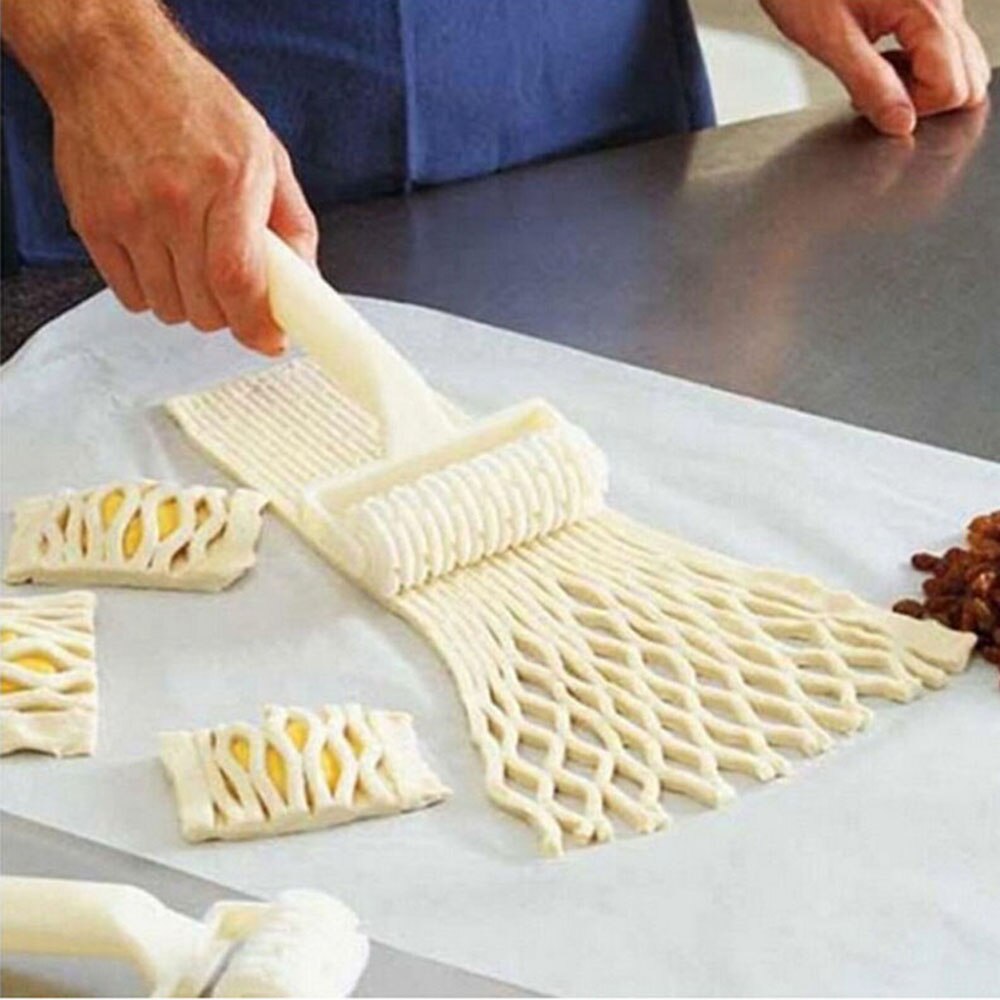 Pie Pizza Cookie Cutter Bakeware Embossing Dough Roller Lattice Cutter Biscuit Pie Kitchen Accessories Craft Pastry Baking Tools