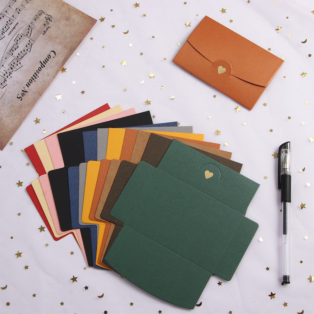 (10 pièces/lot) 10.5*7CM petite carte de voeux nom carte enveloppe estampage à amour nacré papier Mini enveloppes