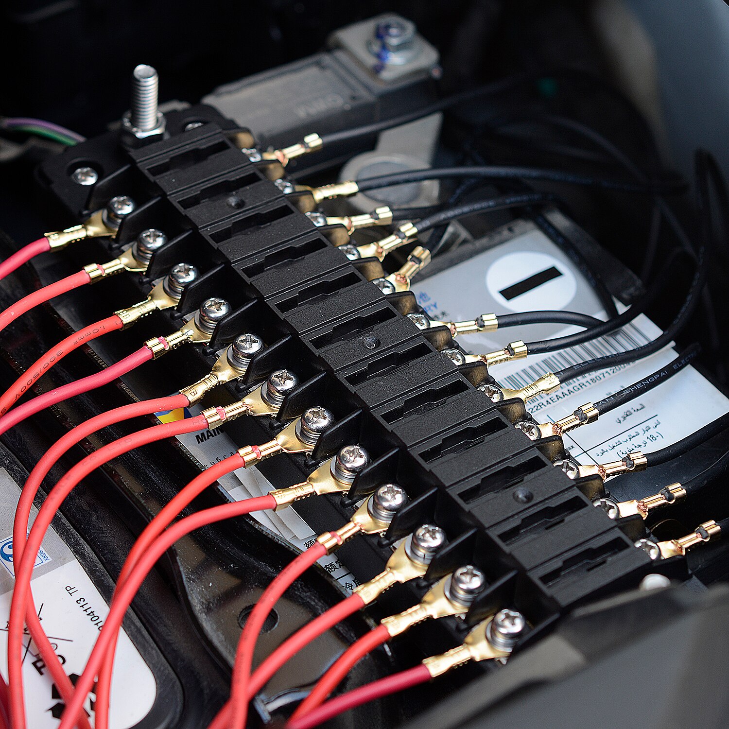 Car Long 12-way Independent Positive And Negative Fuse Box Without Fuse Sheet 1 In 12 Out With Sticker