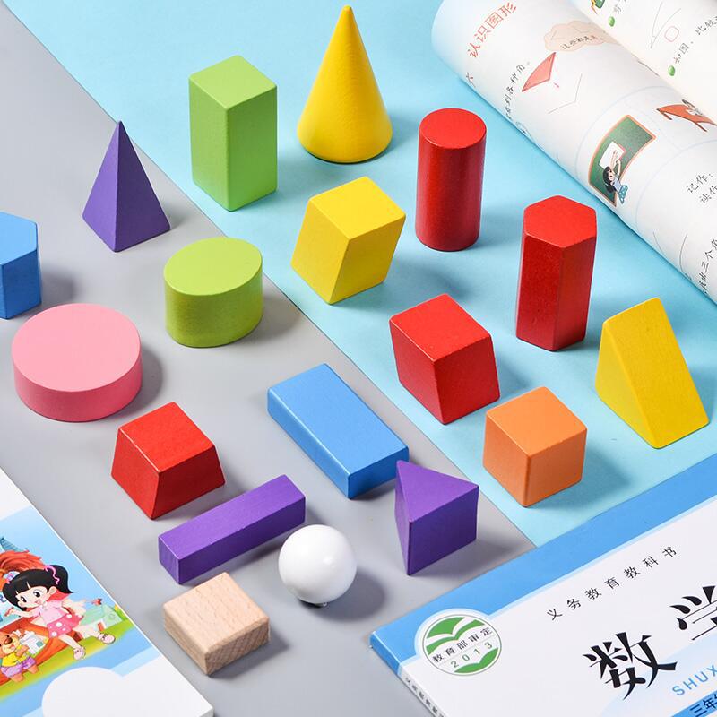 Børns s 48-- delt geometriske farverige træblokke samlet bygning børns læringsundervisningstøj