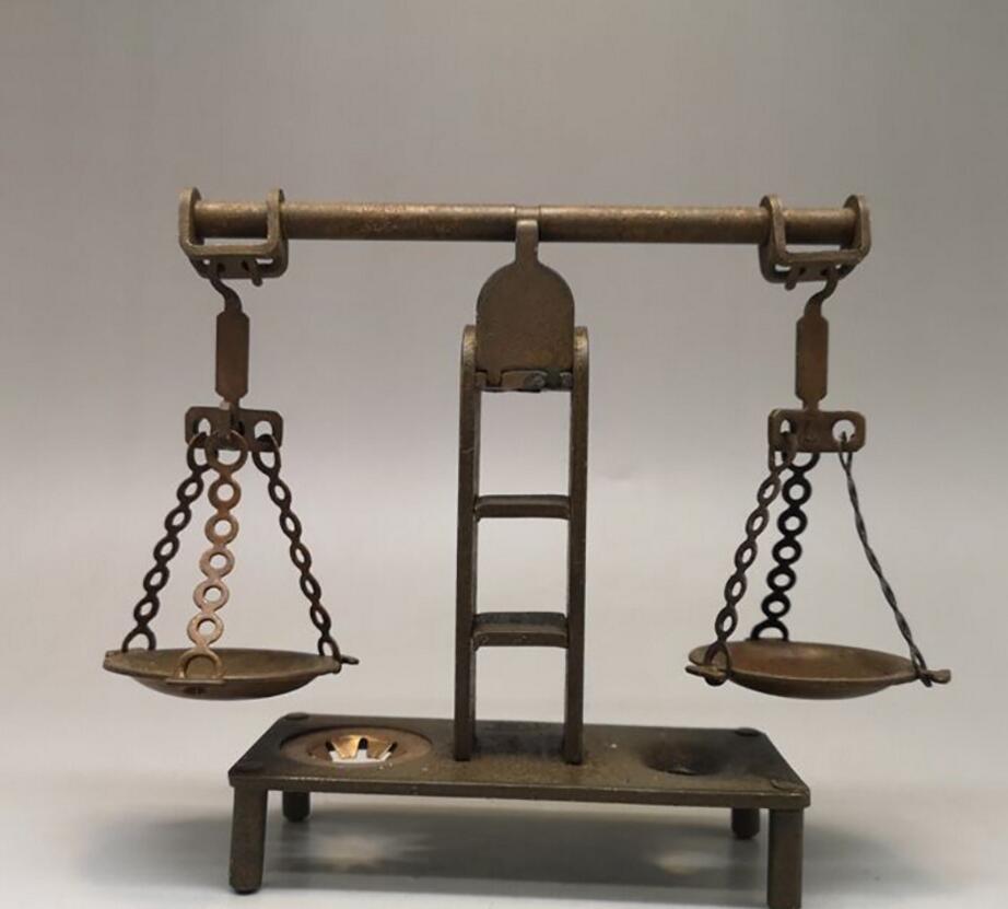 Copper Statue Direct and collection of copper Libra scales, pendants, pure copper, scales, copper scales, antique