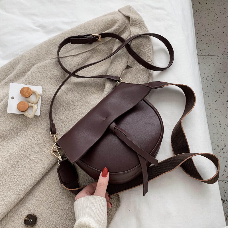 Solid color PU Leather Saddle Bags For Women Female Shoulder Bags With Wide Strap Handbags Crossbody Bags: Coffee