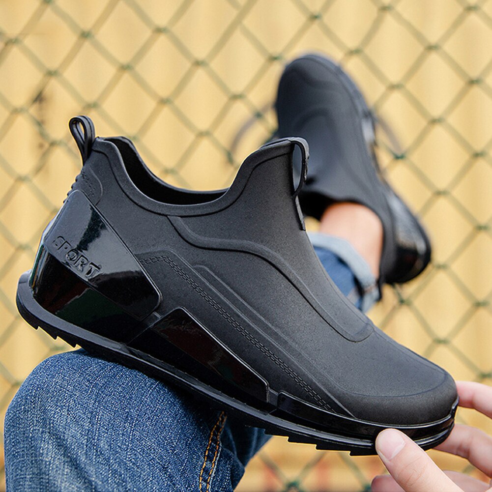 Nuove scarpe da pioggia Unisex stivali da pioggia invernali stivali da neve caldi stivali da pioggia impermeabili da uomo antiscivolo stivali da acqua da uomo stivali da lavoro in gomma