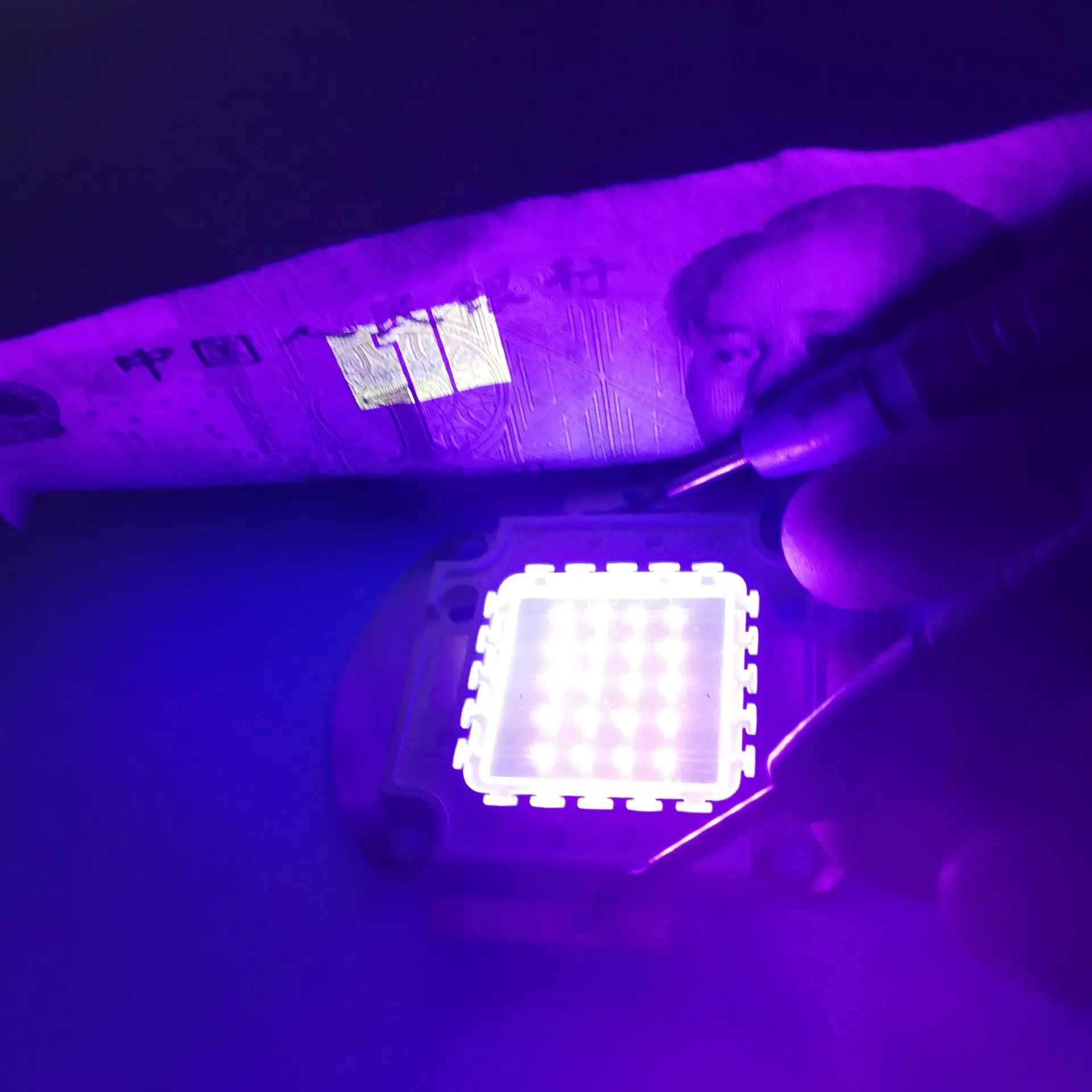12v - 15v 10w 20w 30w 50w høyeffekts integrert kolbe ledet lampe diode smd uv lys diy flomlys få øye på pære: 30w