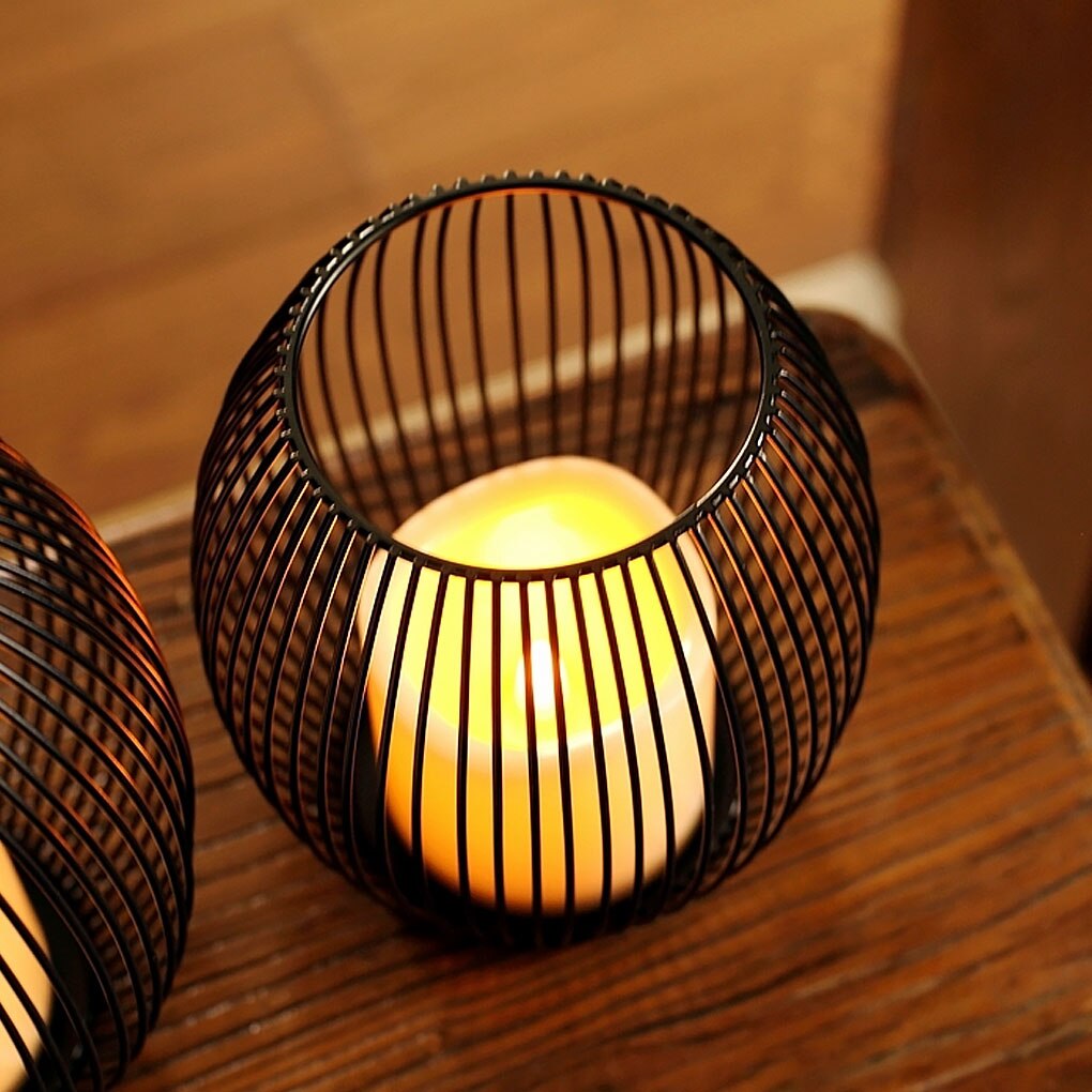 Black Lantern Candlestick Retro Metal Iron Lighting Cage Candle Holder Ornament Candlestick for Party Home Decor
