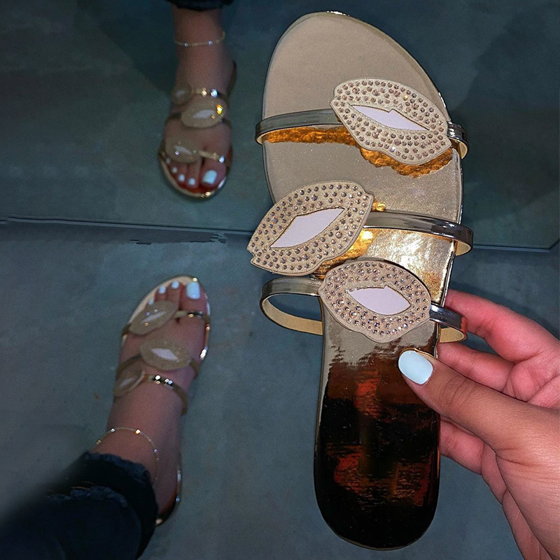 Platta tofflor kvinnor kvinnor sommarskor kvinna puss söt tjej pu kristall strand dam rutschkanor hona plus size: Guld- / 6.5