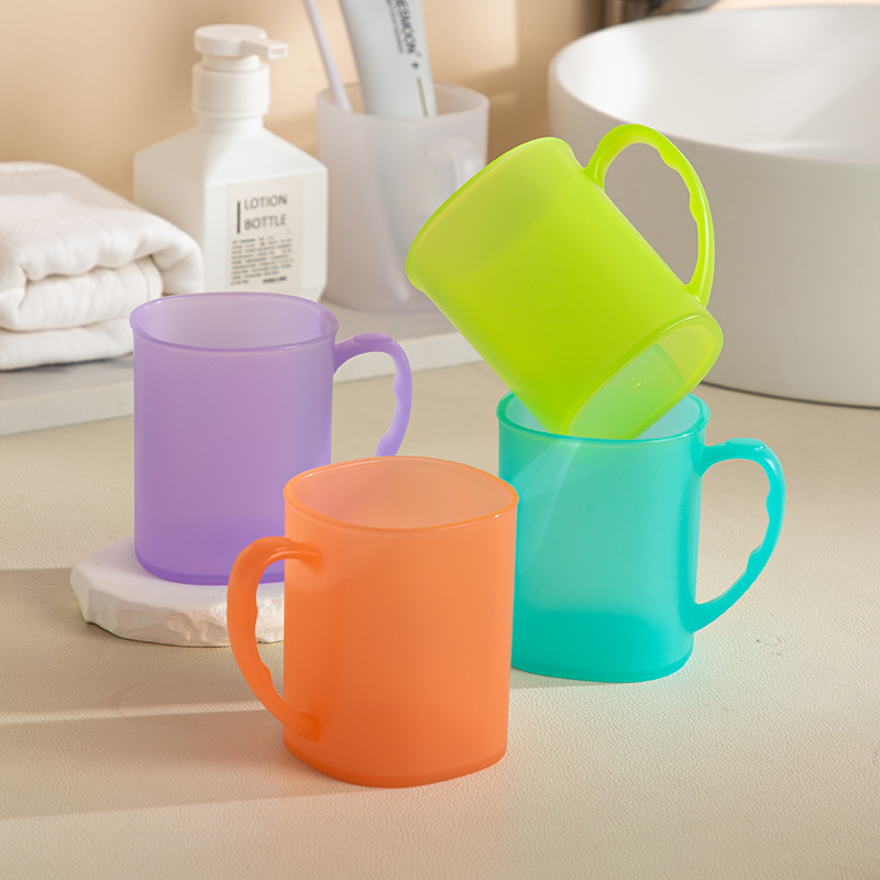 Tandborstkopp plast gurgelkopp mugghandtag hållare barnkoppar munsköljkopp tandborstkopp toalett badrumstillbehör