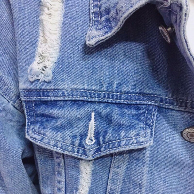 Men's Denim Jacket Light Blue Retro Holes Jean Jackets Casual Streetwear Denim Coats Slim Cotton Outwear Denim Jacket