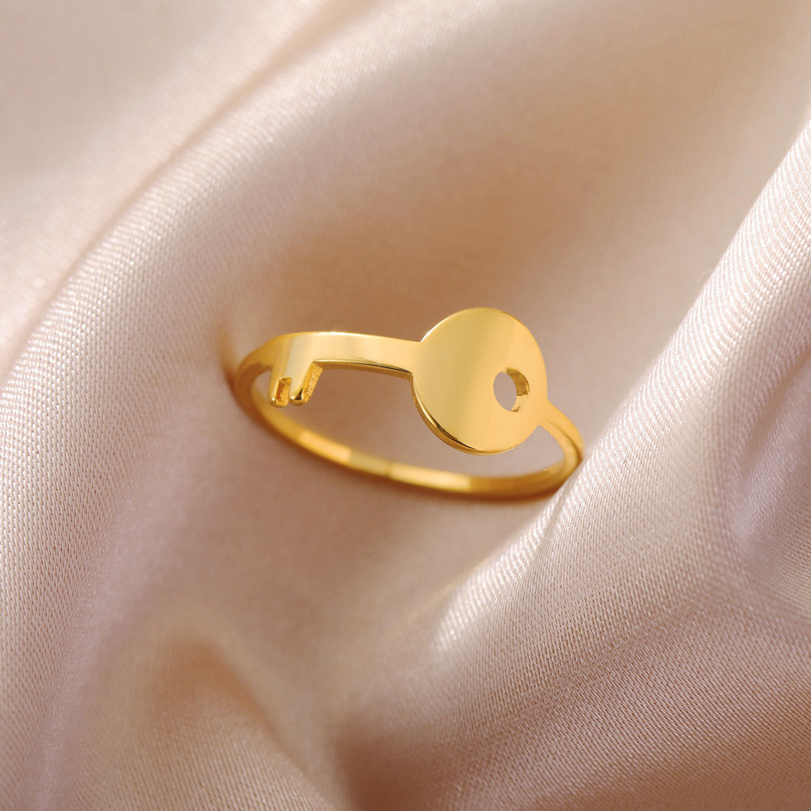 Skyrim Key Shape Ring Women Stainless Steel Gold Color Finger Rings Wedding Band Trendy Jewelry Valentine for Friends