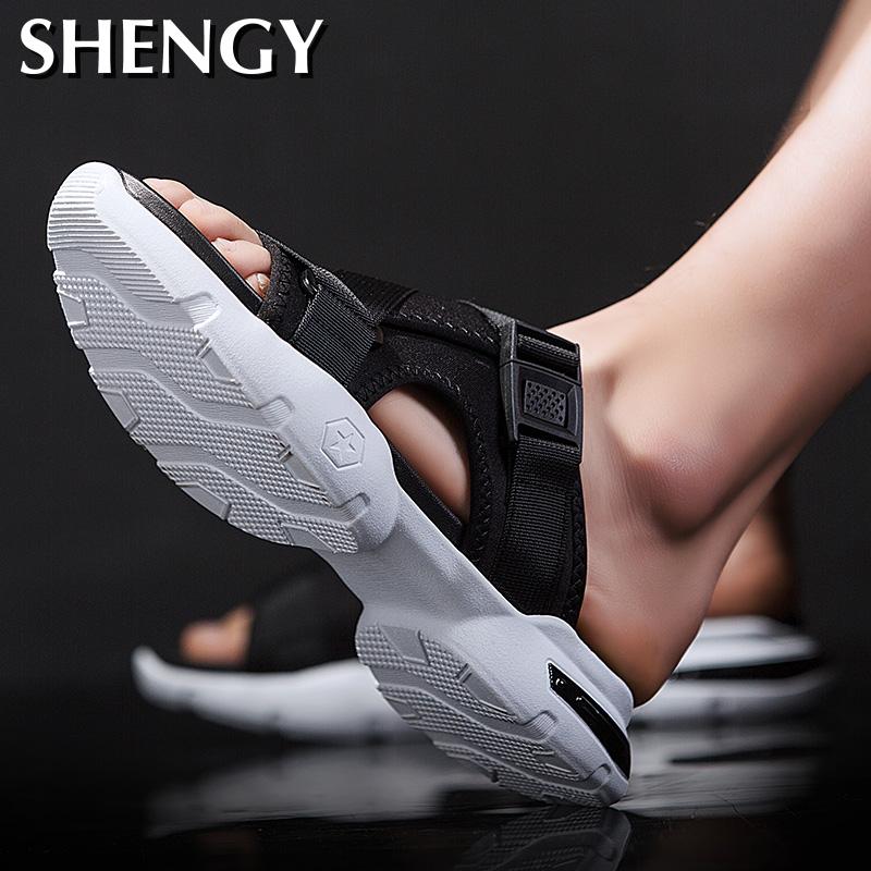 Modieuze Heren Sandalen Open Teen Platform Slippers Mannen Strand Sandalen Romeinse Stijl Zwarte Sandalen Mannen Zomer Mannen schoenen Lui