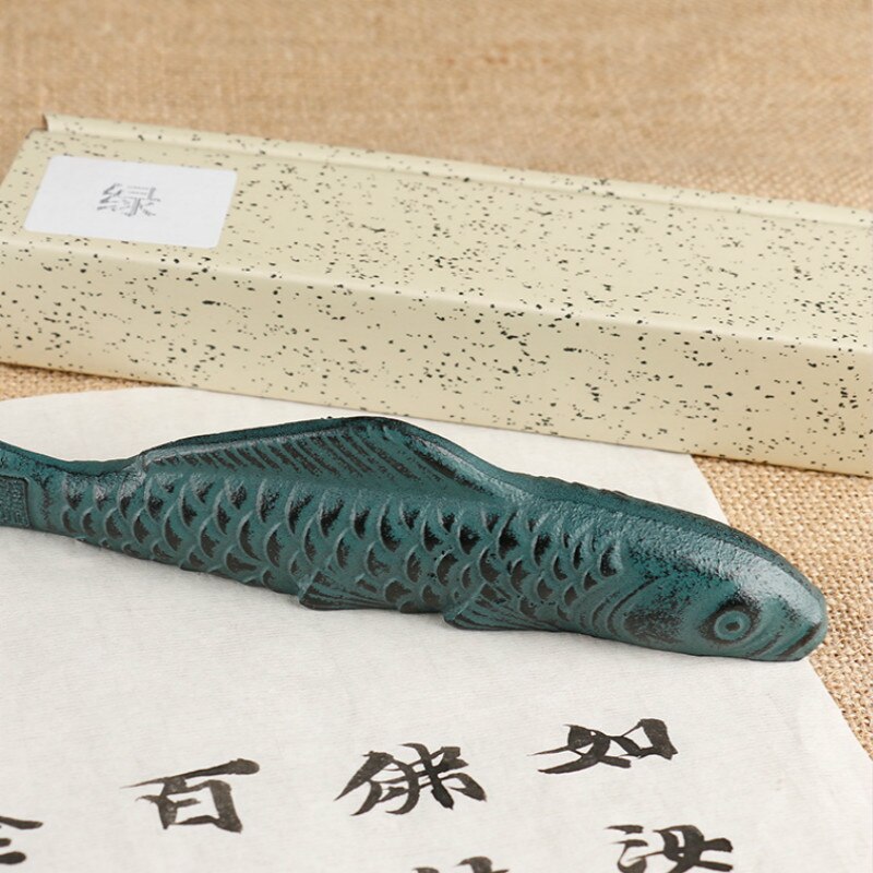 Mooie Paperweights Gietijzeren Brush Pen Rest Kleurrijke Metalen Papier Gewicht Chinese Kalligrafie Leuke Karper Paperweights
