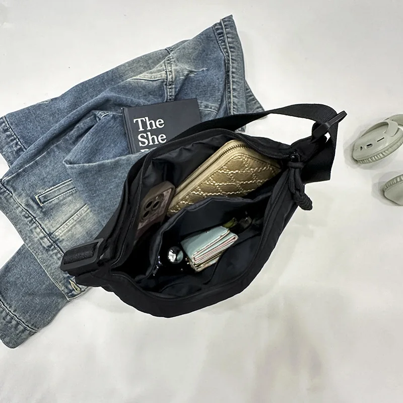 Nylon Shoulder Bag High Capacity Women's Crossbody Messenger Bag Leisure Versatile Purses and Handbags Totes Hobos Bag