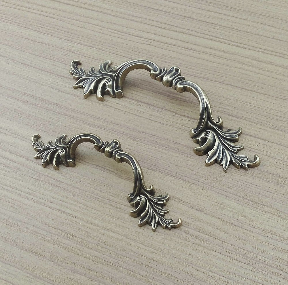 Antike Bronze- Klassische Möbel Hardware- Griff Küche Schränke Kleine Tür Schublade Schrank Schrank Kommode Griff Ziehen Knöpfe