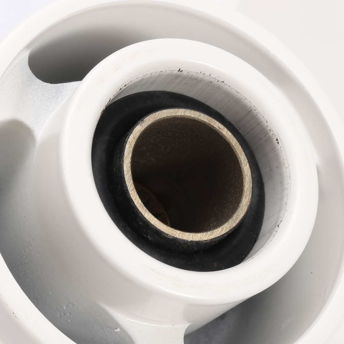 Båd påhængsmotor propeller 20-30h til yamaha 9 7/8 x 10 1/2 f aluminium 8 spline tænder diameter 235mm hvide 3 blade