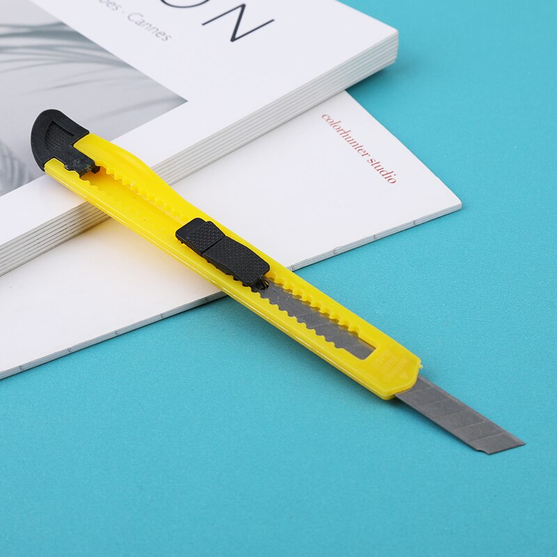MIUSIE Portable Retractable Utility Knife Office Paper Cutter Stationery Knife DIY Plastic Handle Cutting Knife Wallpaper Knife