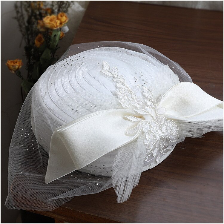 Fascinator Cappello A Pillbox Francese Per Donna – Nero – Con Rete – Per Matrimoni, Corse, Feste, Funerali