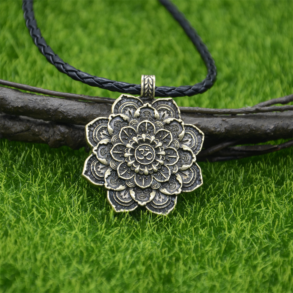 Om Lotus Bloem Mandala Yoga Spirituele Hanger Vrouwen Kettingen Sieraden Valentijn Cadeau: Style2 LeatherBronze