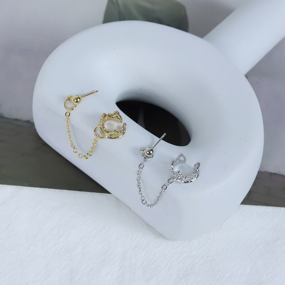 Punk kruunu korvakoru teini-ikäisille naisille miehille korvakorut sinkkiseos siistit korut vintage retro ketju korvakorut metallia