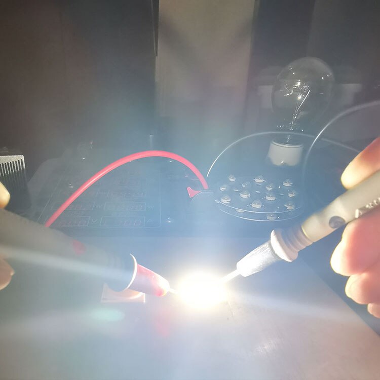 Puce LED COB en céramique, 12w 15w 20w 30w 50W 19x19MM, 25 pièces, Source de lumière Diode électroluminescente à haute conductivité thermique ac 220v, KIT de bricolage: Cold White 6500K / 30W 220V 25pcs
