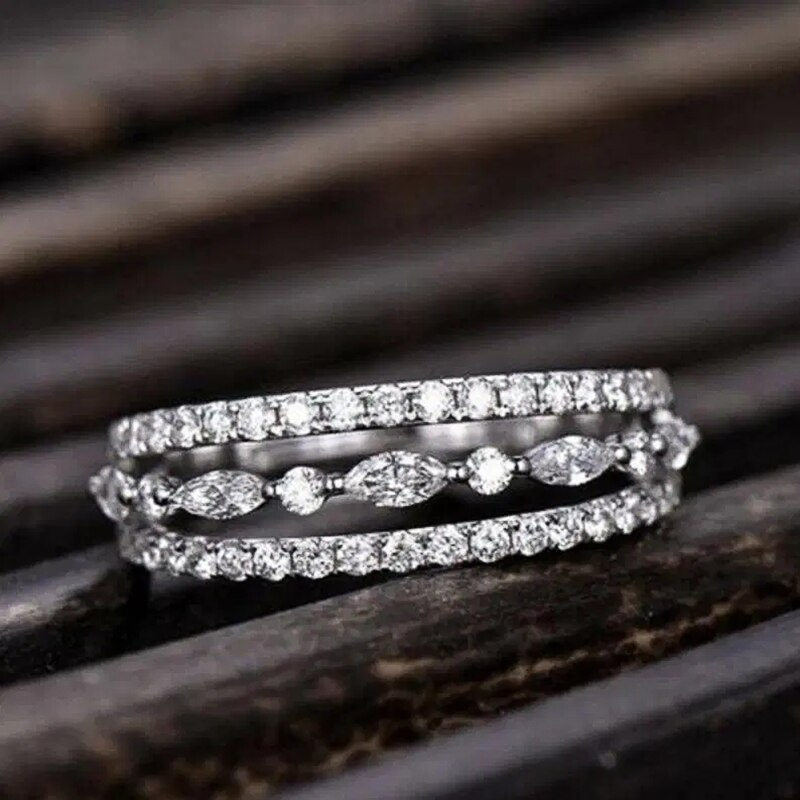 Huitan Nieuw Fancy Vrouwen Vinger-Ringen Met Dazzling Witte Zirconia Bruiloft Huwelijk Party Ring Mode-sieraden