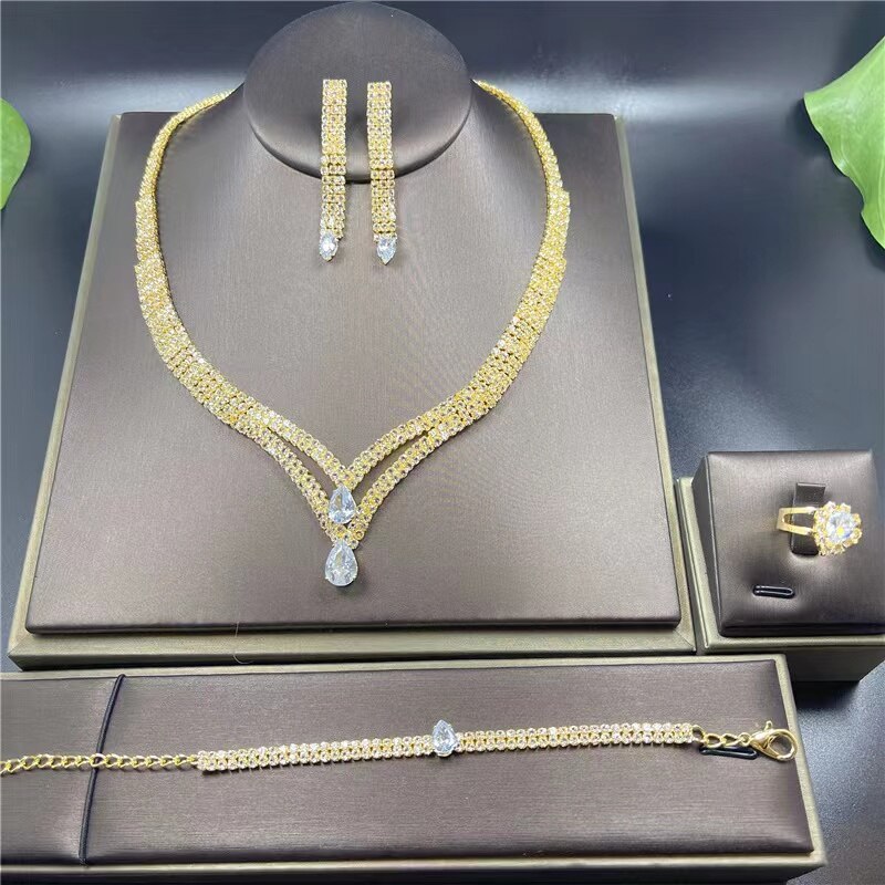 Mode Kristal Bruids Sieraden Sets Zilver Kleur Geometrische Choker Ketting Oorbellen Armband Ring Vier Stuk Bruiloft Sieraden Set: Imitation Rhodium Plated