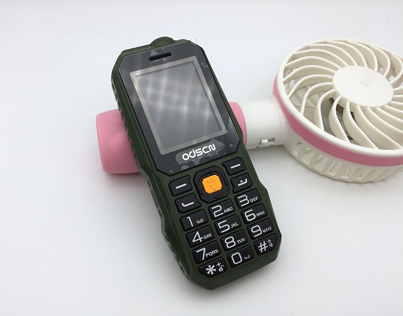 1,77 "Dual Sim FM radio bluetooth lautsprecher handy günstige china gsm Handys Russische Tastatur taste ODSCN t320