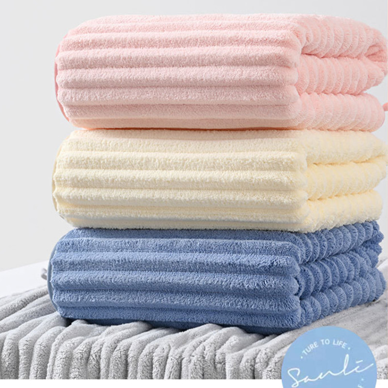 Toalla de baño agrandada y engrosada, adecuada para mujeres, se puede envolver en toallas absorbentes de algodón, pareja, coral adulto