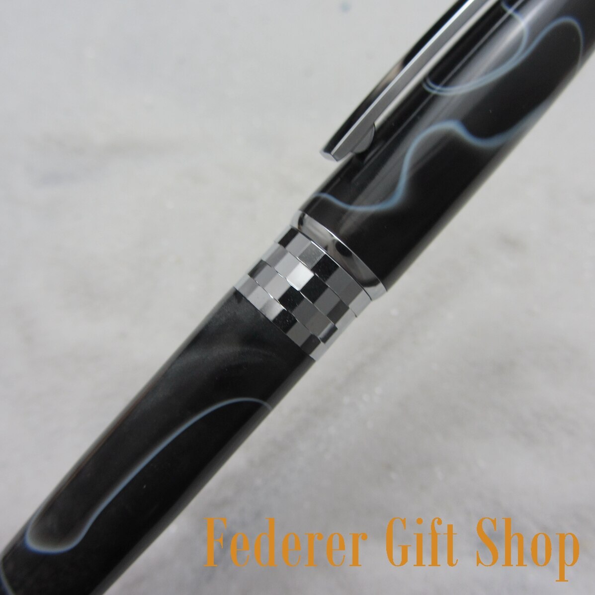 Fuliwen F26 Black acrylic Case and Silver Clip Fountion Pen Magical pattern M Nib ink Pen