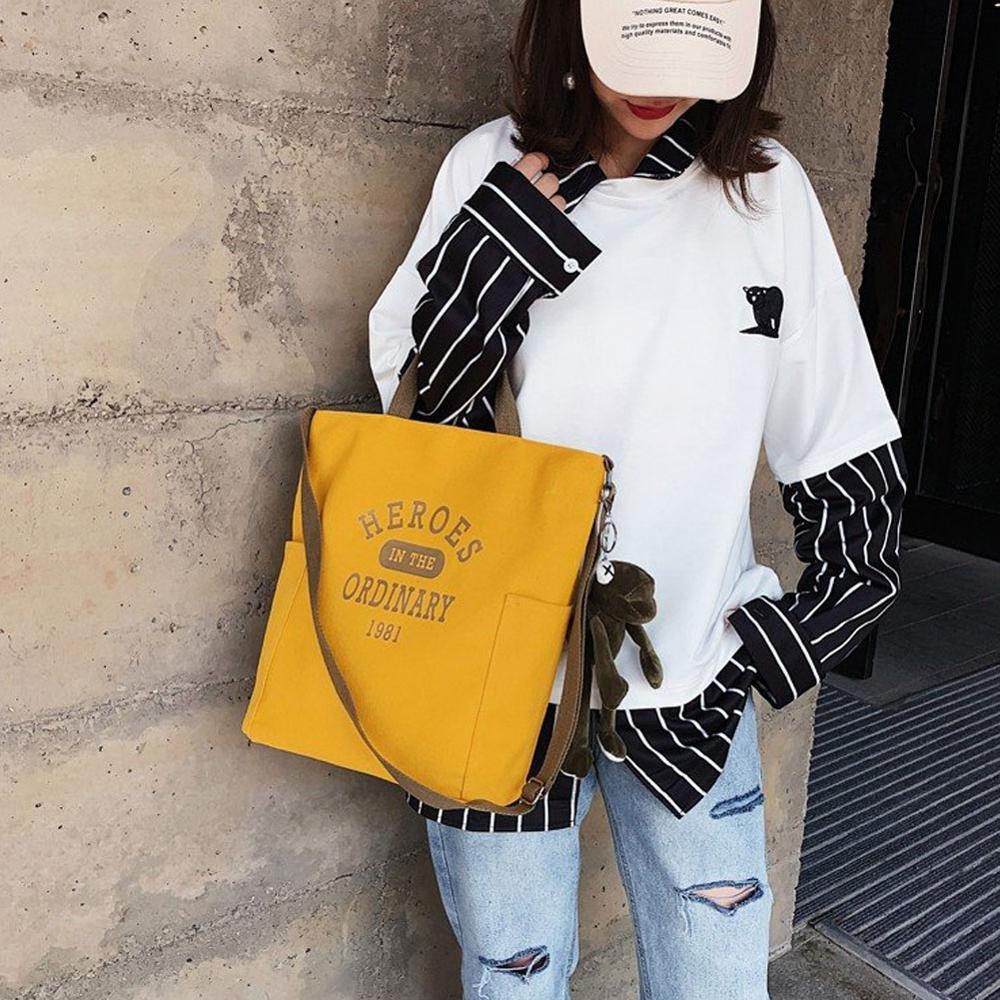 Frog Pendant Women College Style Canvas Bag Single Shoulder Bag Versatile Large Capacity Ladies Messenger Bags