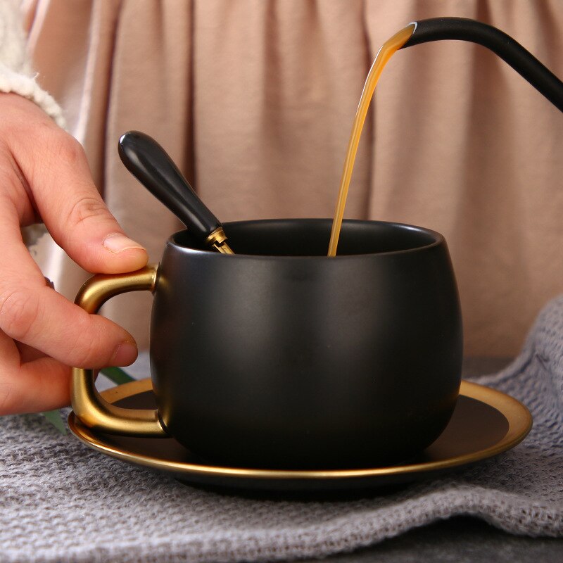 Klassieke Luxe Zwarte Goud Gemarmerd Ontbijt Melk Havermout Koffiekopje Melk Cup Vlinder Cover Met Lepel Keuken Thuiskantoor Cup