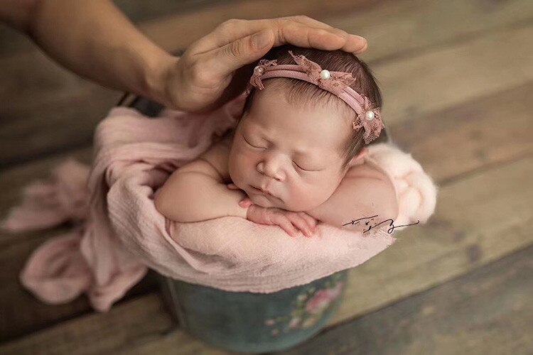 Kopfschmuck mit perlenspitze und schleife ~ origineller kopfschmuck für babyfotos ~ requisiten für neugeborenenfotografie