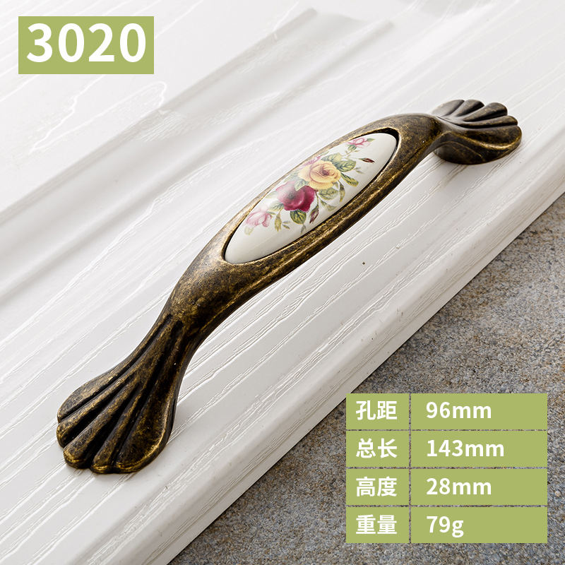 Light Luxury Kitchen Accessories Zinc Alloy Furnitur Handl Knob Flower Carved Yellow Kitchen Cabinet Storage Modern: Z6-96MM