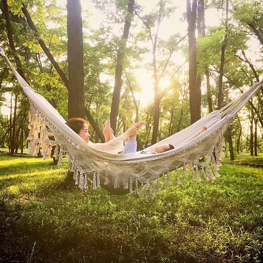 Large 2 Person Hammock Boho Style Brazilian Macrame Fringed Deluxe Double Hammock Net Chair Indoor Hanging Swing Home Decor