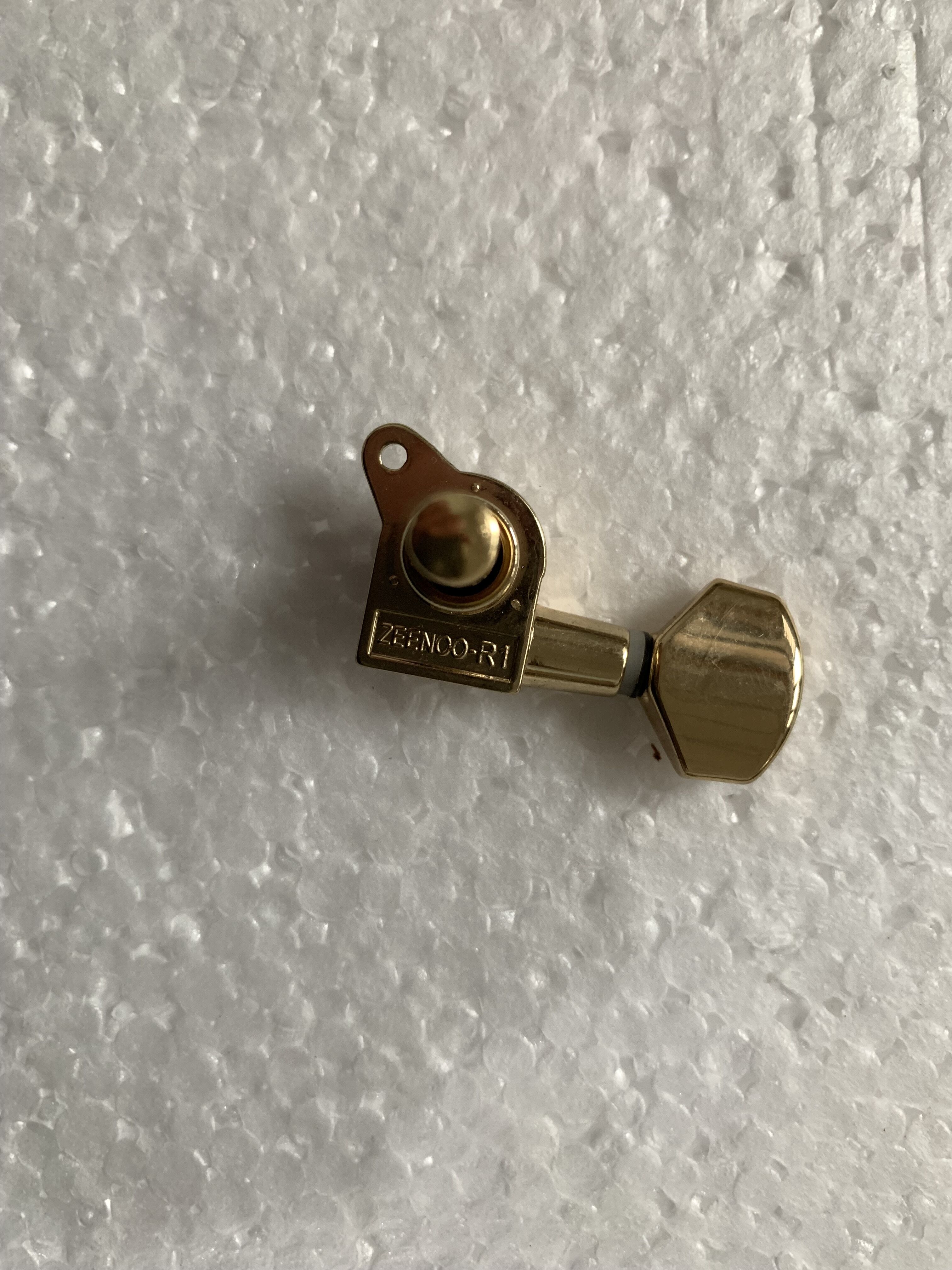 Geninue set  (3r+3l) av trimmaskinhuvudtuners (storlek på hål :10mm)  guldfärg gjord i korea  #n002