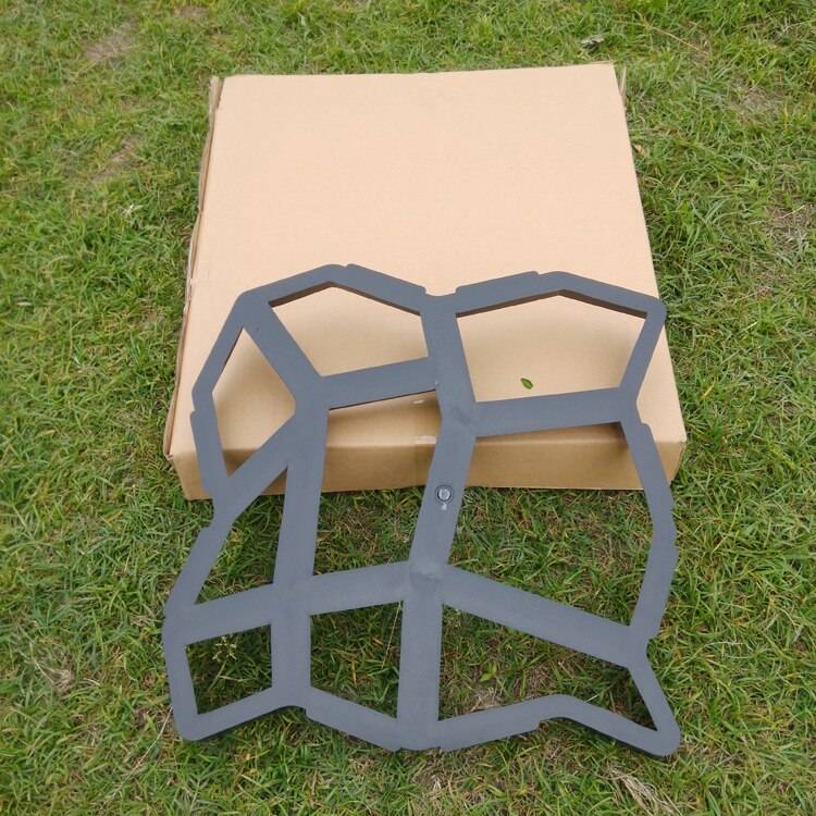 Moule pour fabrication de pavé, pour fabrication de pierre, pour allée