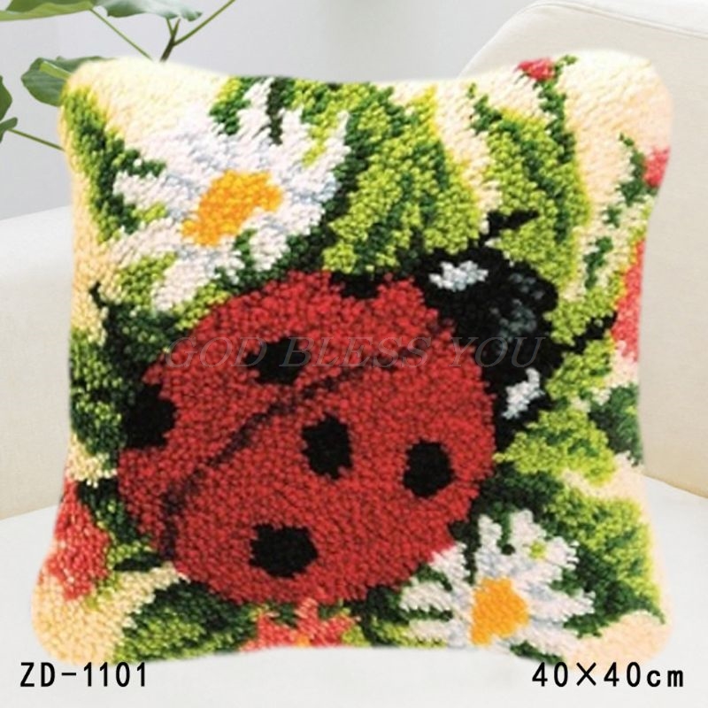 Animal Series Latch Hook Rug Kits Dogs 3D Segment Embroidery Pillow Wool Cross Stitch Carpet Embroidery DIY Latch Hook Pillow: 1101-Beetle
