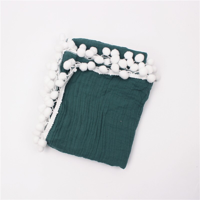 Biologische Katoen Mousseline Baby Bal Kwastje Deken Baby Gaas Inbakeren Wrap Soft Pom Pom Kids Quilt Bed Cover Verpleging Voeden doek: green