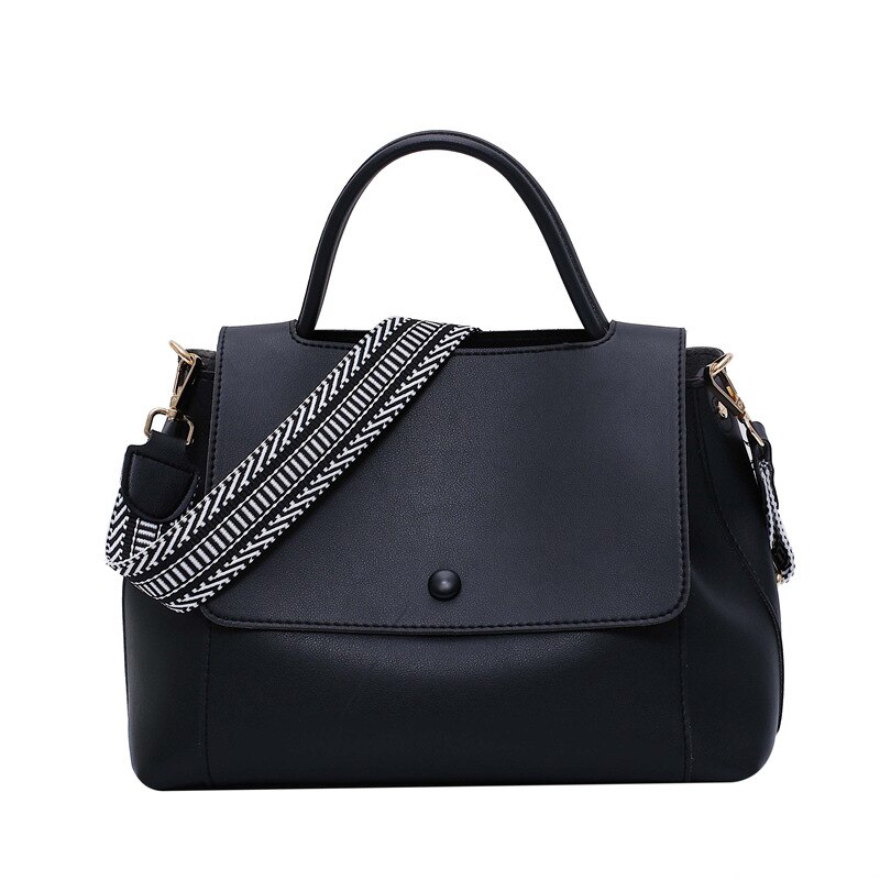 Simply PU Leather Crossbody Bag For Women winter Solid Color Shoulder Messenger Bag Lady Chain Travel Small Handbag: Black