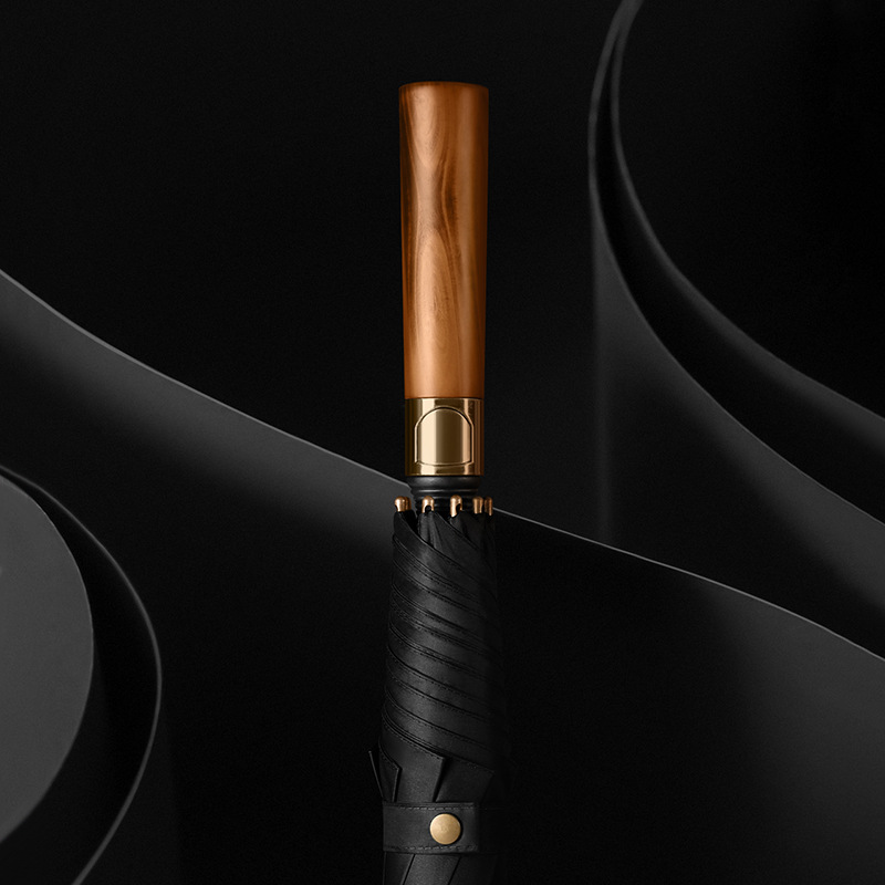Luxe paraplu groen - windproof- met houten handvat Luxe paraplu groen - windproof- met houten handvat