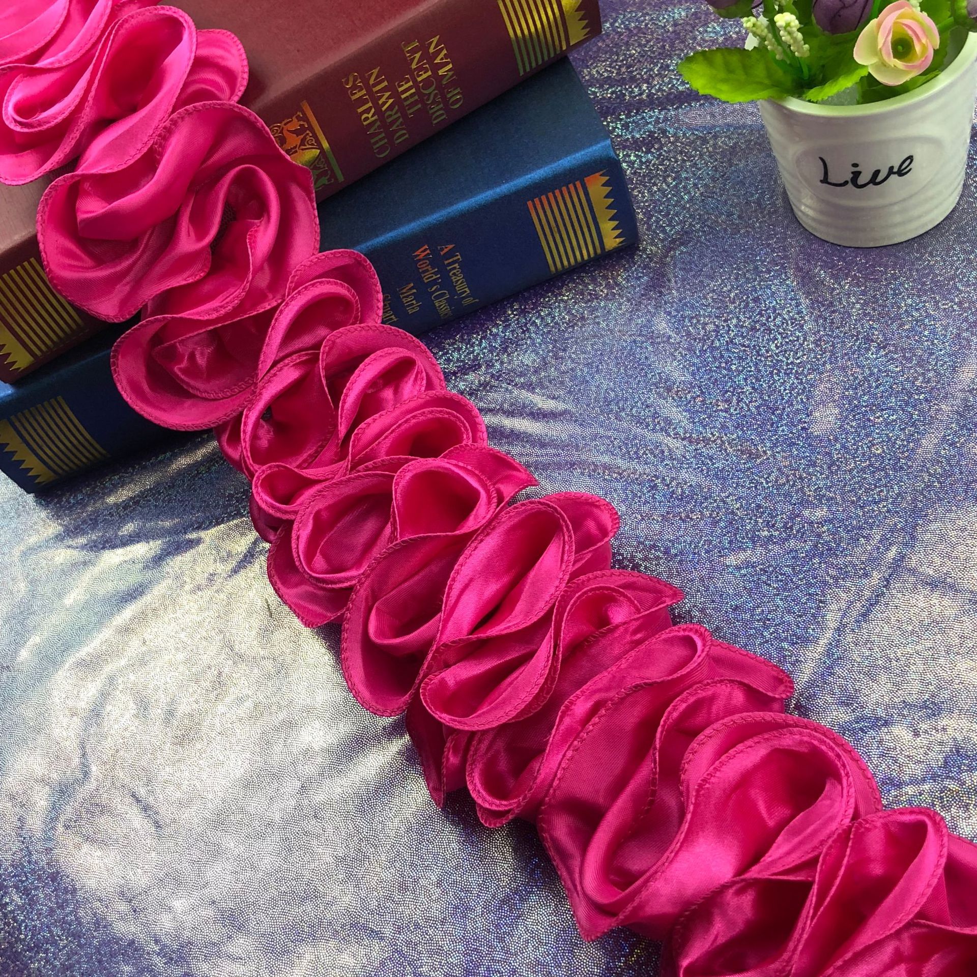 2 yards rød hvid kongeblå chiffon plisseret blondekant flæsede stof dansekjole nederdel tilbehør hovedbeklædning dekorationsmaterialer: Rosenrød