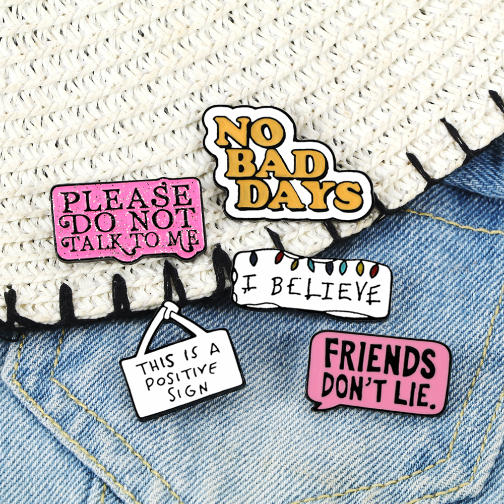 Broches en émail avec citation drôle, broches joyeuses de vie en direct, épingle à revers, lettre de puissance, sac de chemise personnalisé, Badge de motivation, pour amis, bijoux