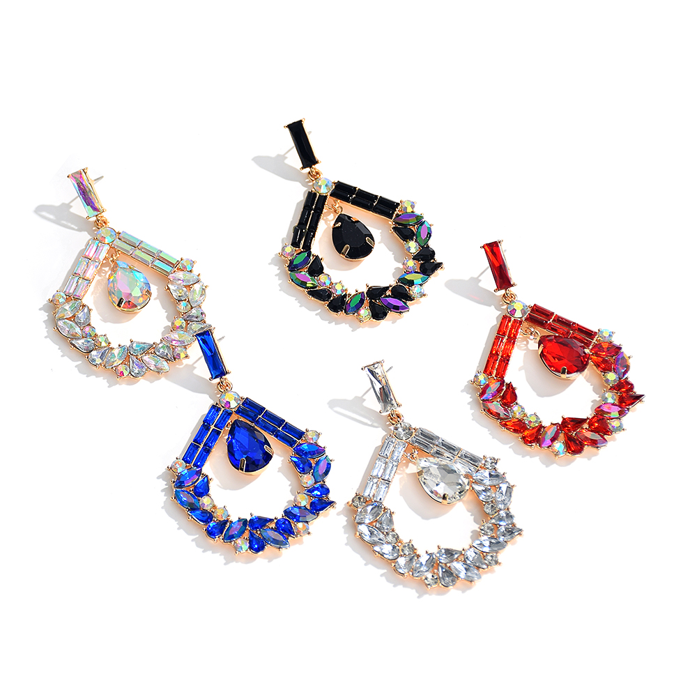 Vintage glazen oorbellen met steentjes voor vrouwen en meisjes, opvallende kristallen accessoires en sieraden.