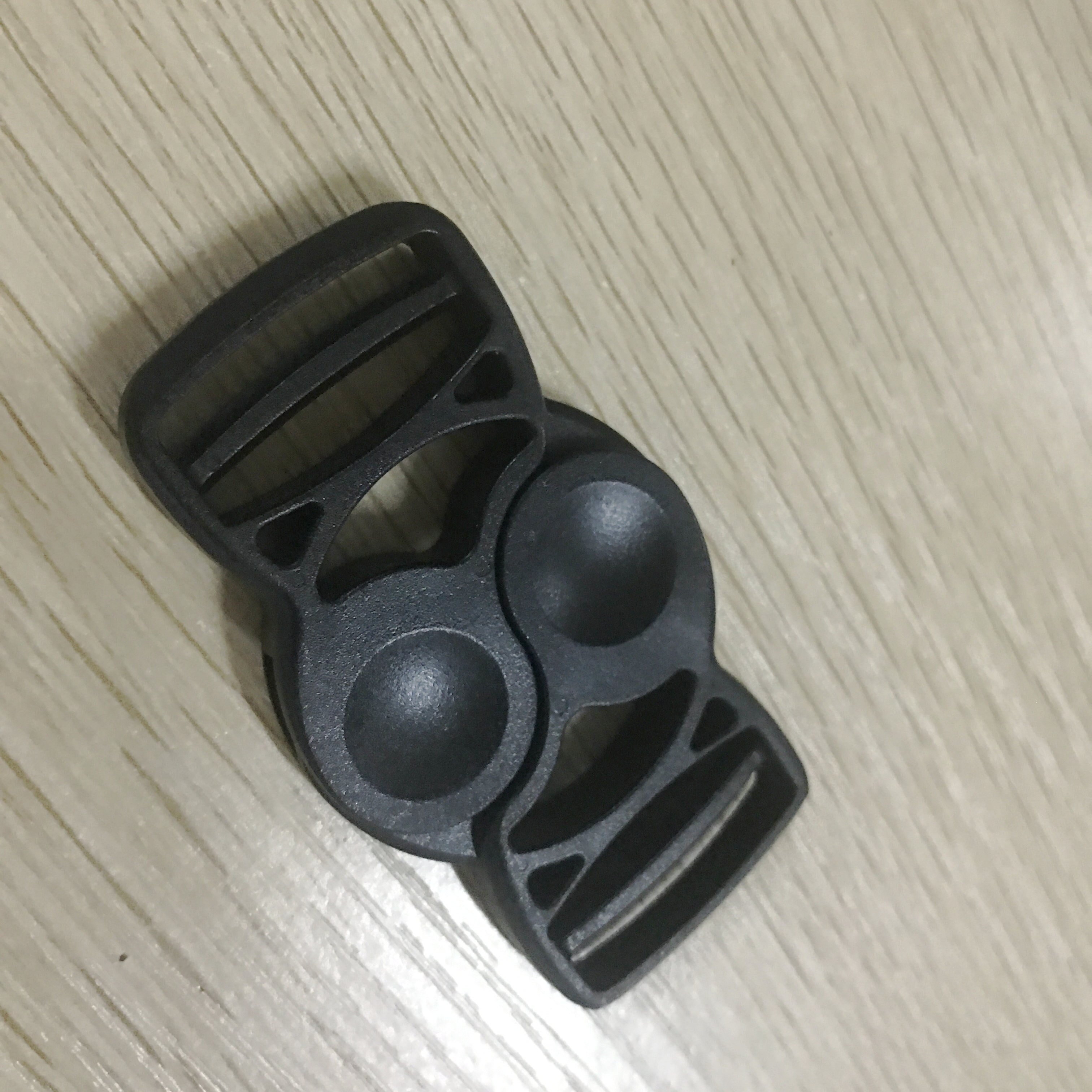 Dubbele veiligheid draaien side release bucle voor draagzak, roterende gesp plastic dubbele passen, pom gesp