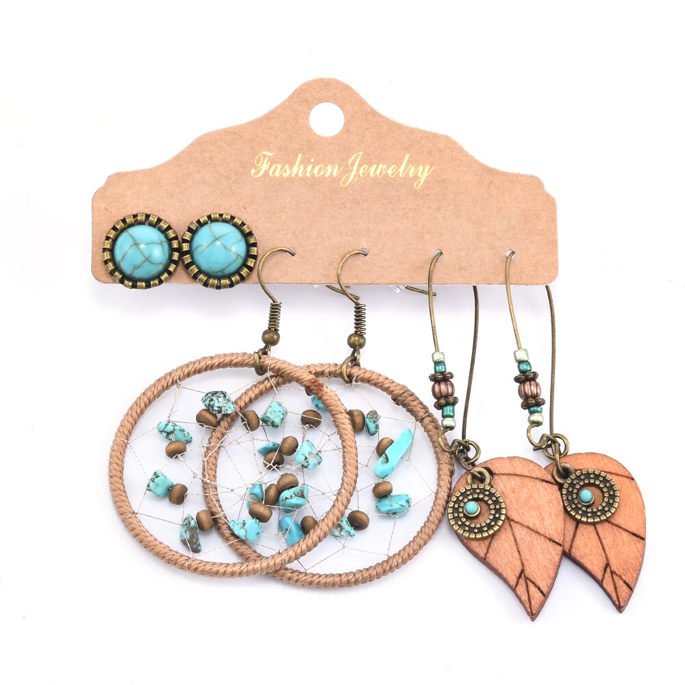 meerdere oorbellen in oor