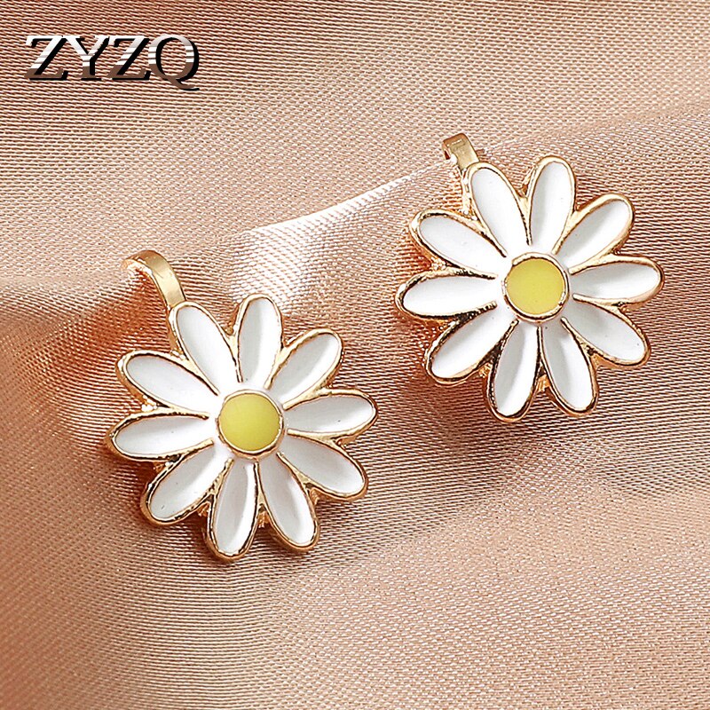ZYZQ Neue Koreanische Kleine Gänseblümchen Clip Ohrringe für Frauen Mädchen Nette Einfache Tropft Öl Blume Ohrringe Süße Schüler Schmuck