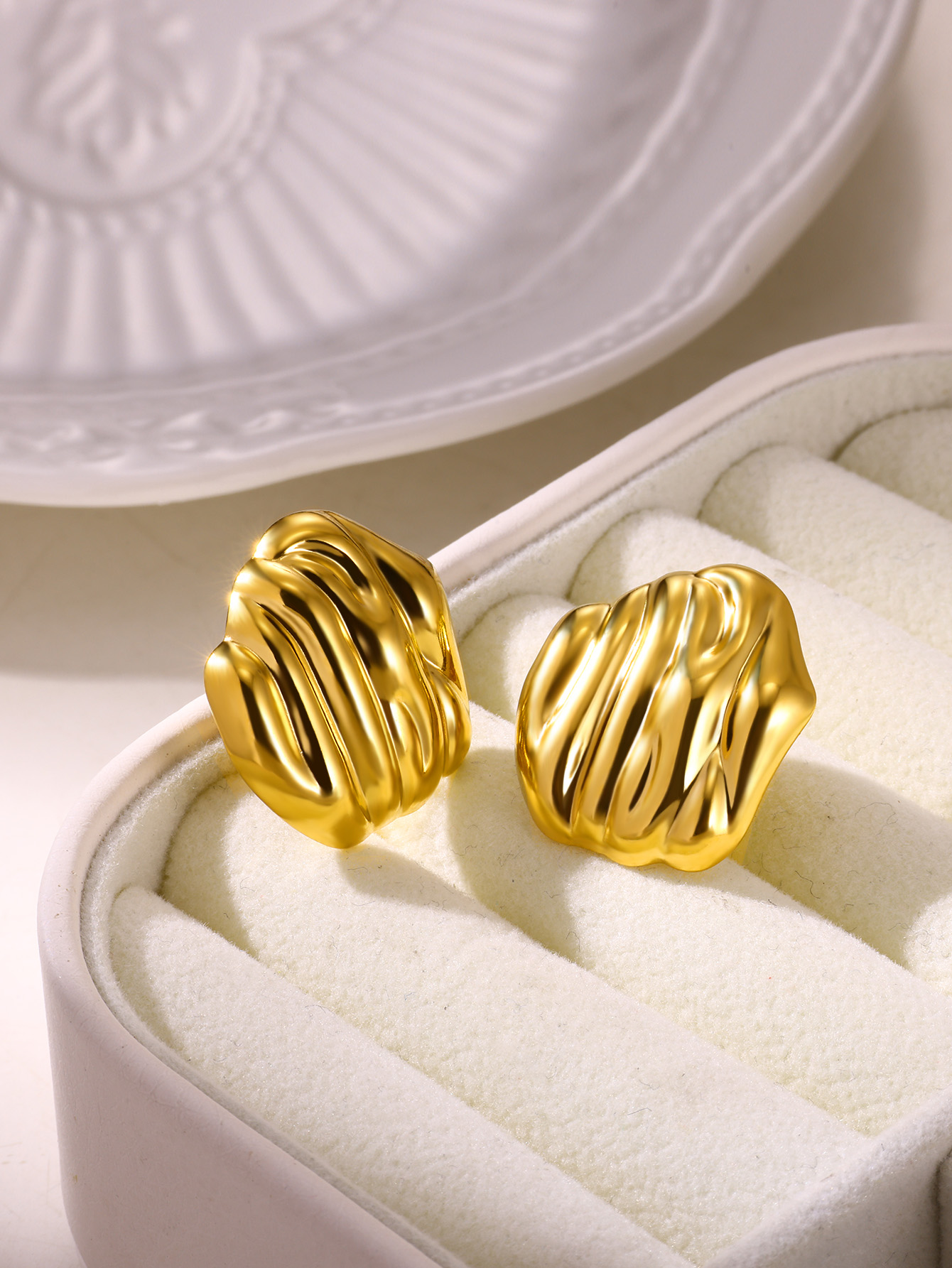 Pendientes delicados de flores para mujer, concha de Color dorado, acero inoxidable, resistente al agua, joyería Bohemia para el sol, Aretes de perlas de Navidad bonitos: Latón Plateado